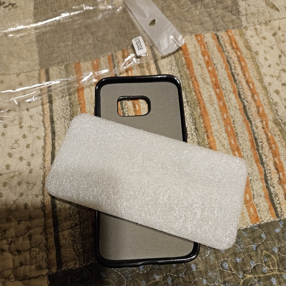 Samsung Galaxy s7 edge phone caseColor is PurplePlease go to my page and see - Picture 10 of 12